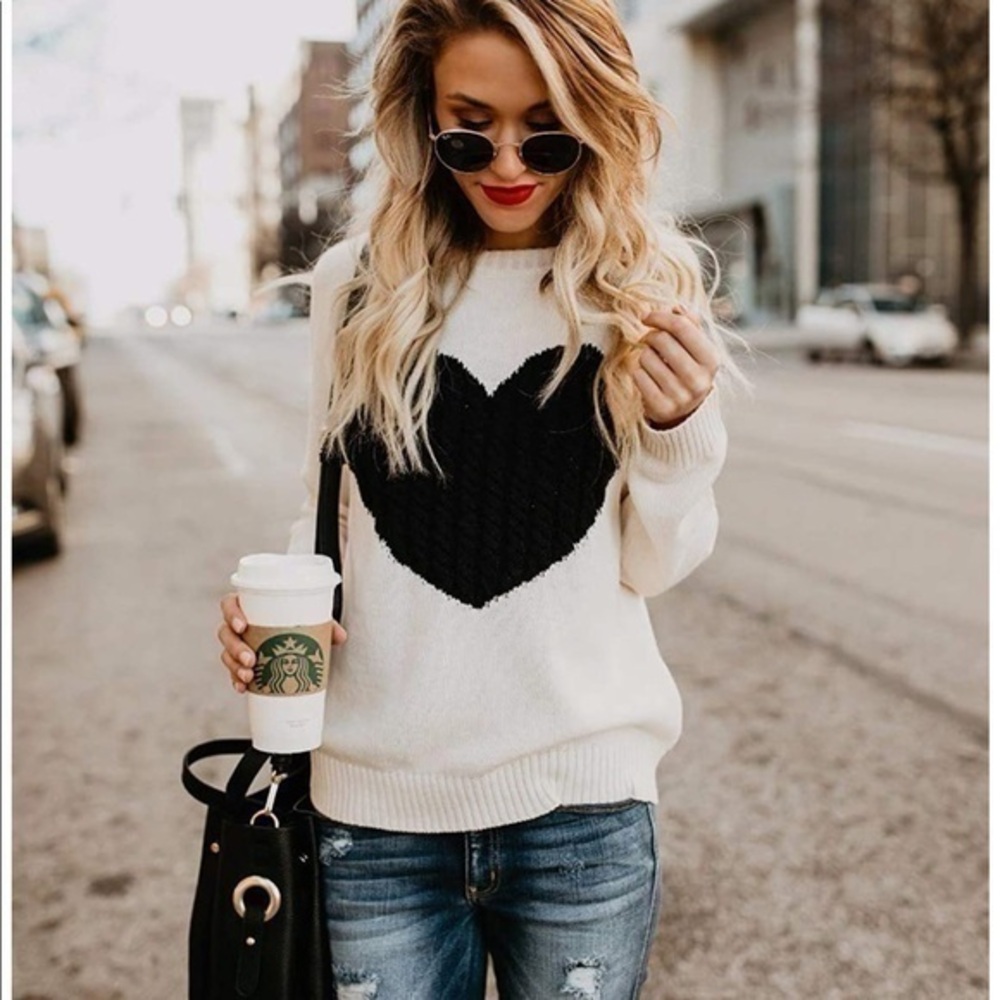Heart Print Graphic Crewneck Cable Knit Sweater Cream with Black Heart Size M